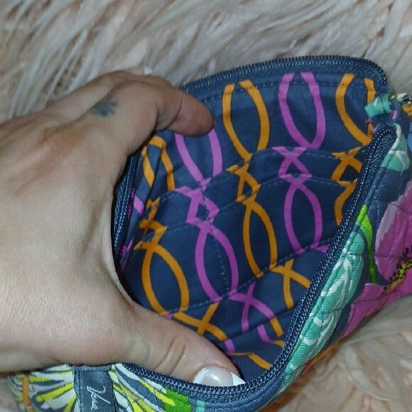 Vibrant Floral Women's Bag - Picture 6 of 9